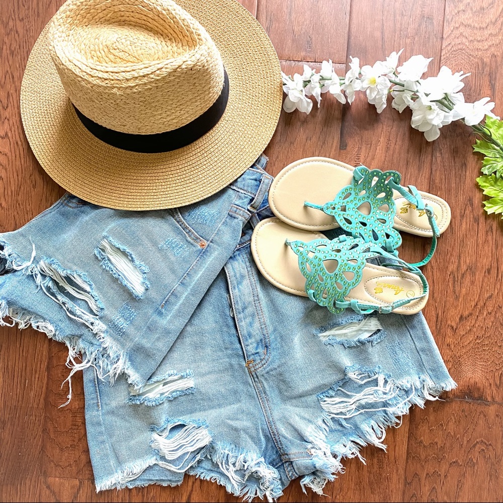 High Waisted Ripped Denim Short - Picture 2 of 3